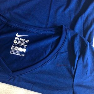 Nike Women’s Athletic Cut Tee, S, blue, NWT new